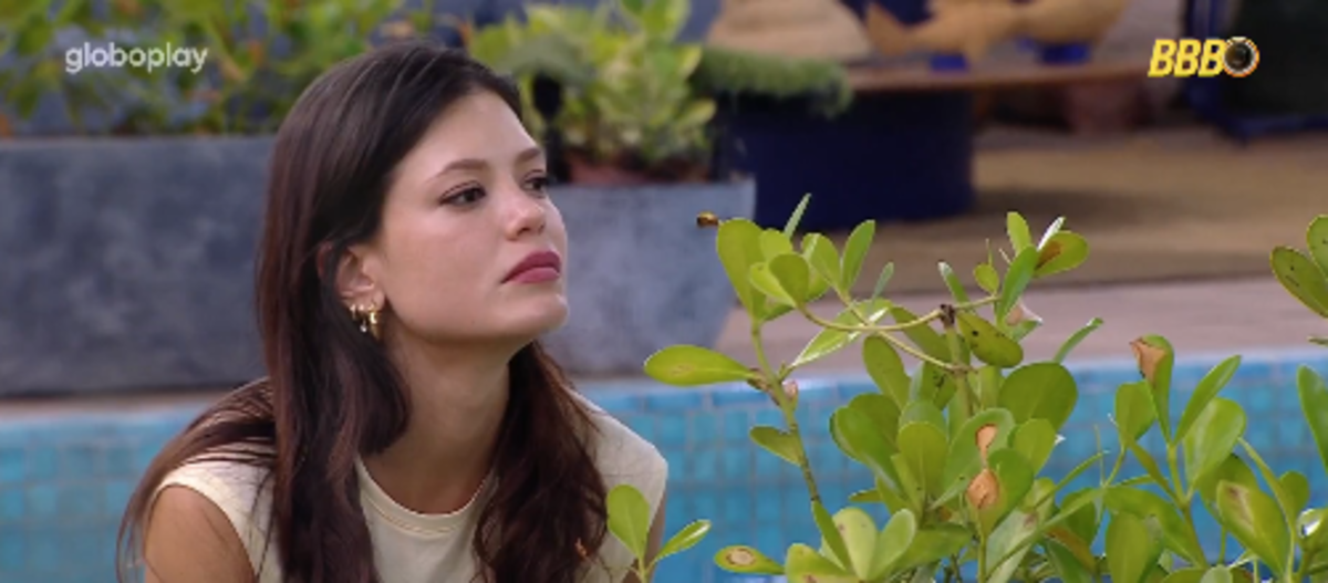 BBB 25: Vitória Strada se esconde para flagrar momento íntimo de participantes