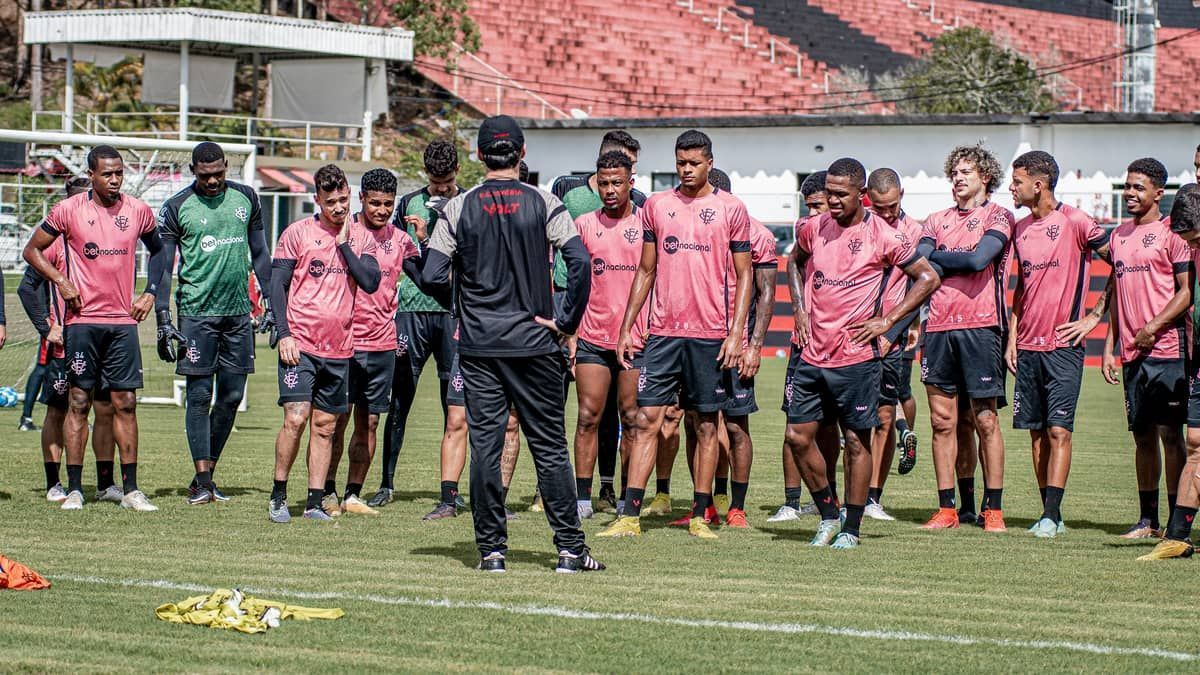 Vitória recebe o Guarani no Barradão em duelo direto pelo acesso à Série A