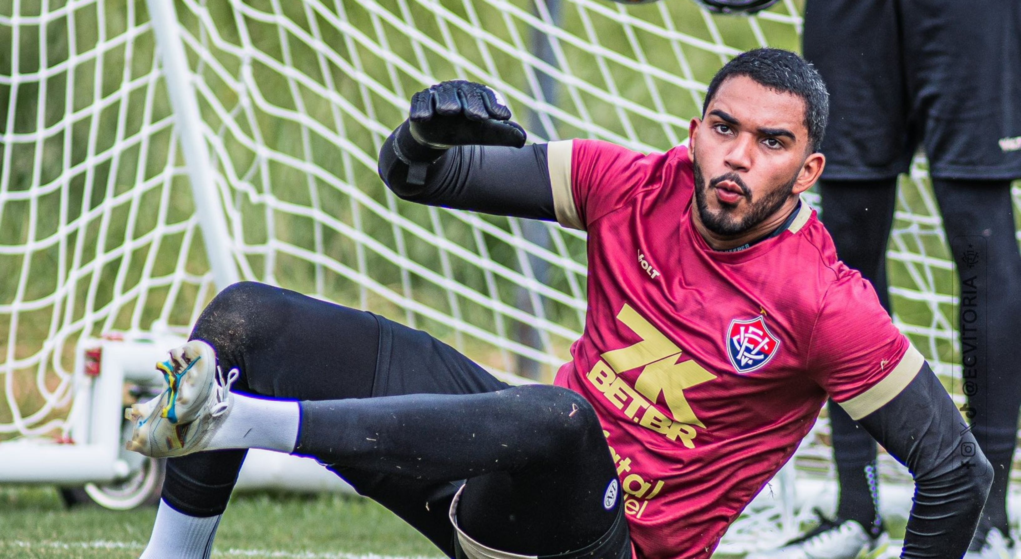 Com 'força máxima', Vitória enfrenta CRB na estreia da Copa do Nordeste