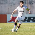 Hoje no Vitória, Zeca cobra mais de R$ 350 mil do Vasco na Justiça