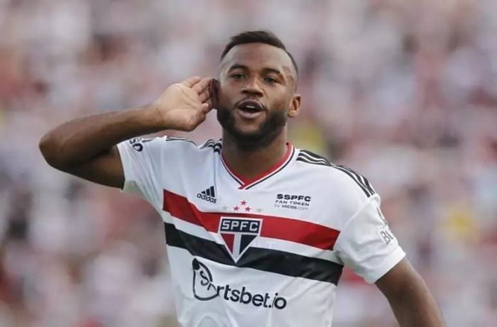 Luan com a camisa do São Paulo Luan com a camisa do São Paulo