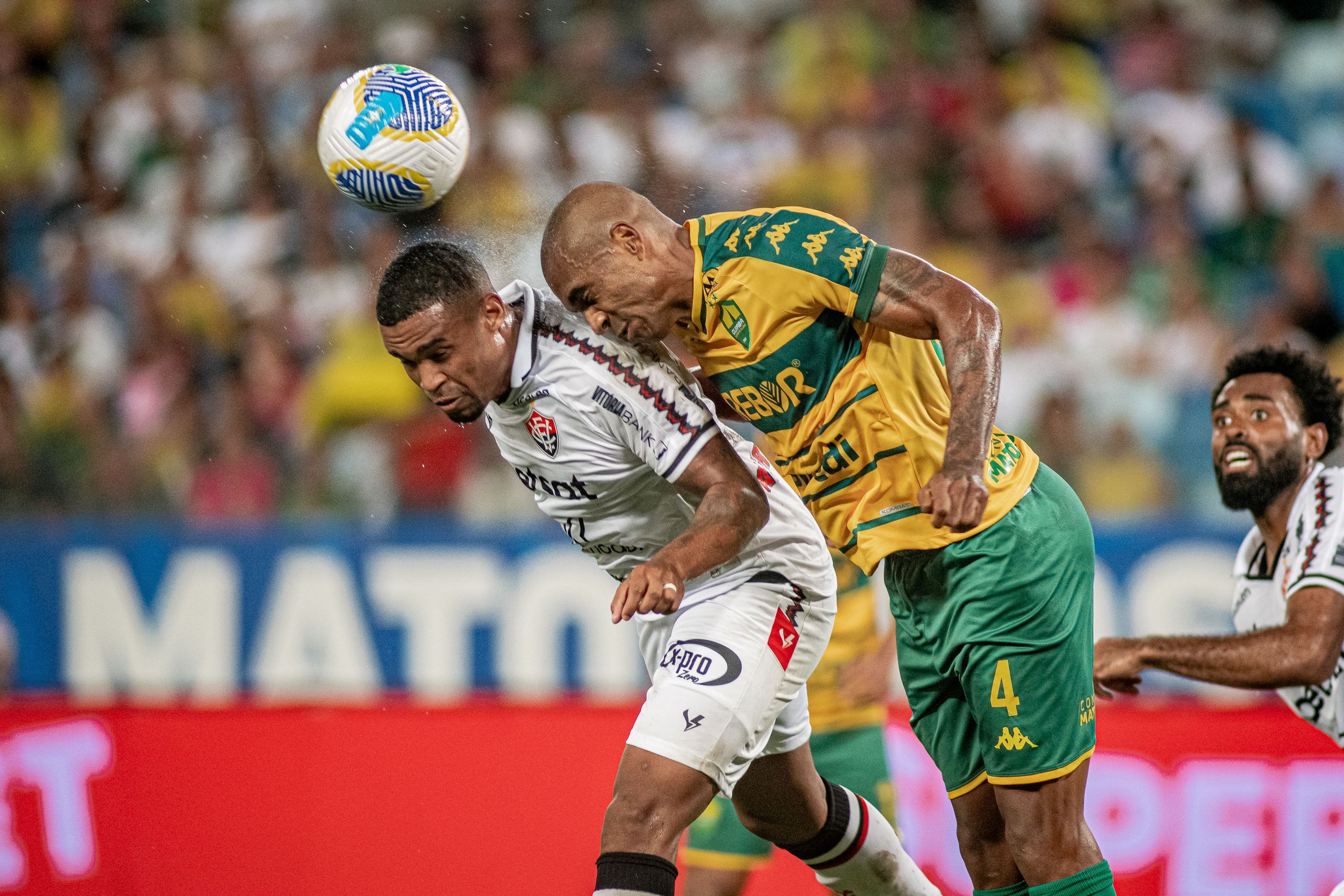 Cuiabá e Vitória empatam sem gols e seguem sem vencer na Série A