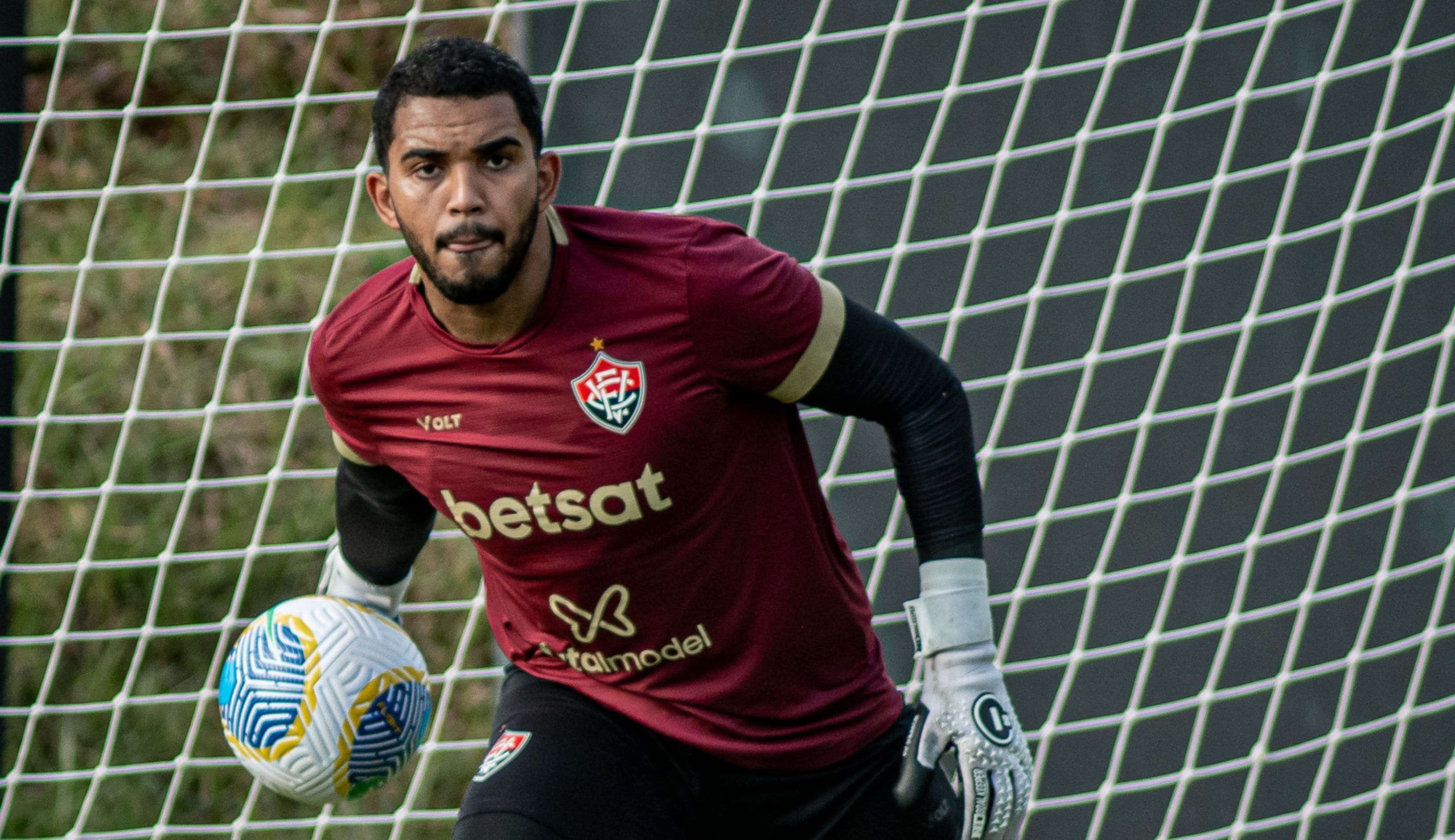 Vitória recusa proposta do Fluminense por goleiro, mas cogita empréstimo