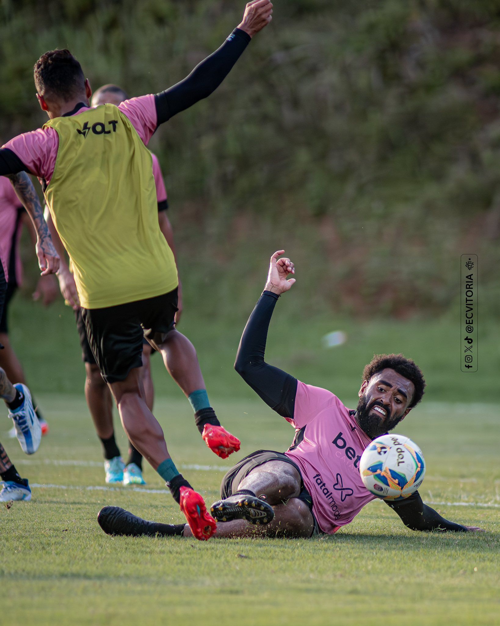 Vitória volta ao Barradão para tentar quebrar sequência negativa na temporada