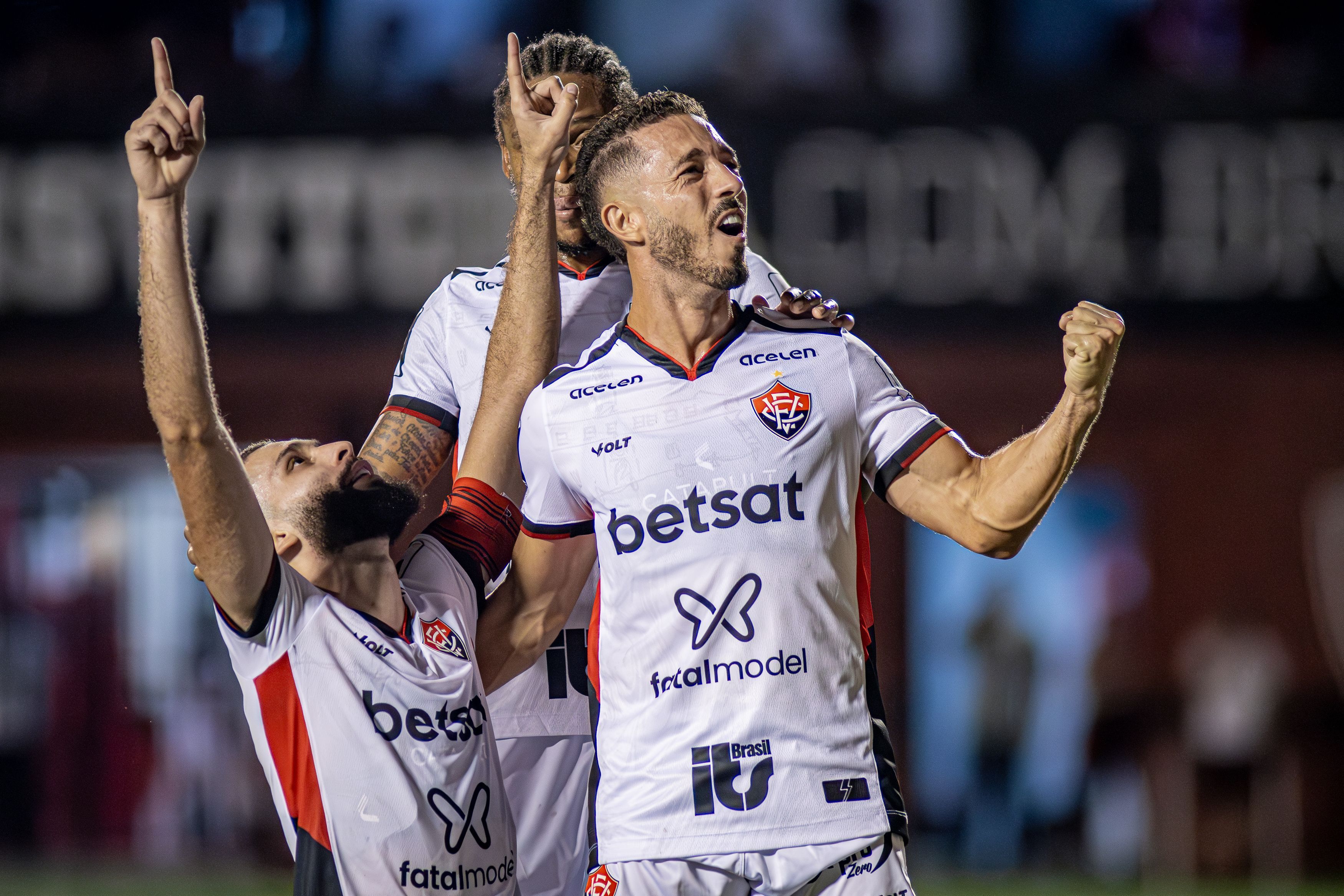Vitória 2 x 1 Internacional: veja gols e melhores momentos pelo Brasileirão