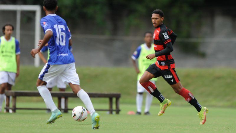Vitória empresta jovem da base ao Ipatinga; saiba detalhes