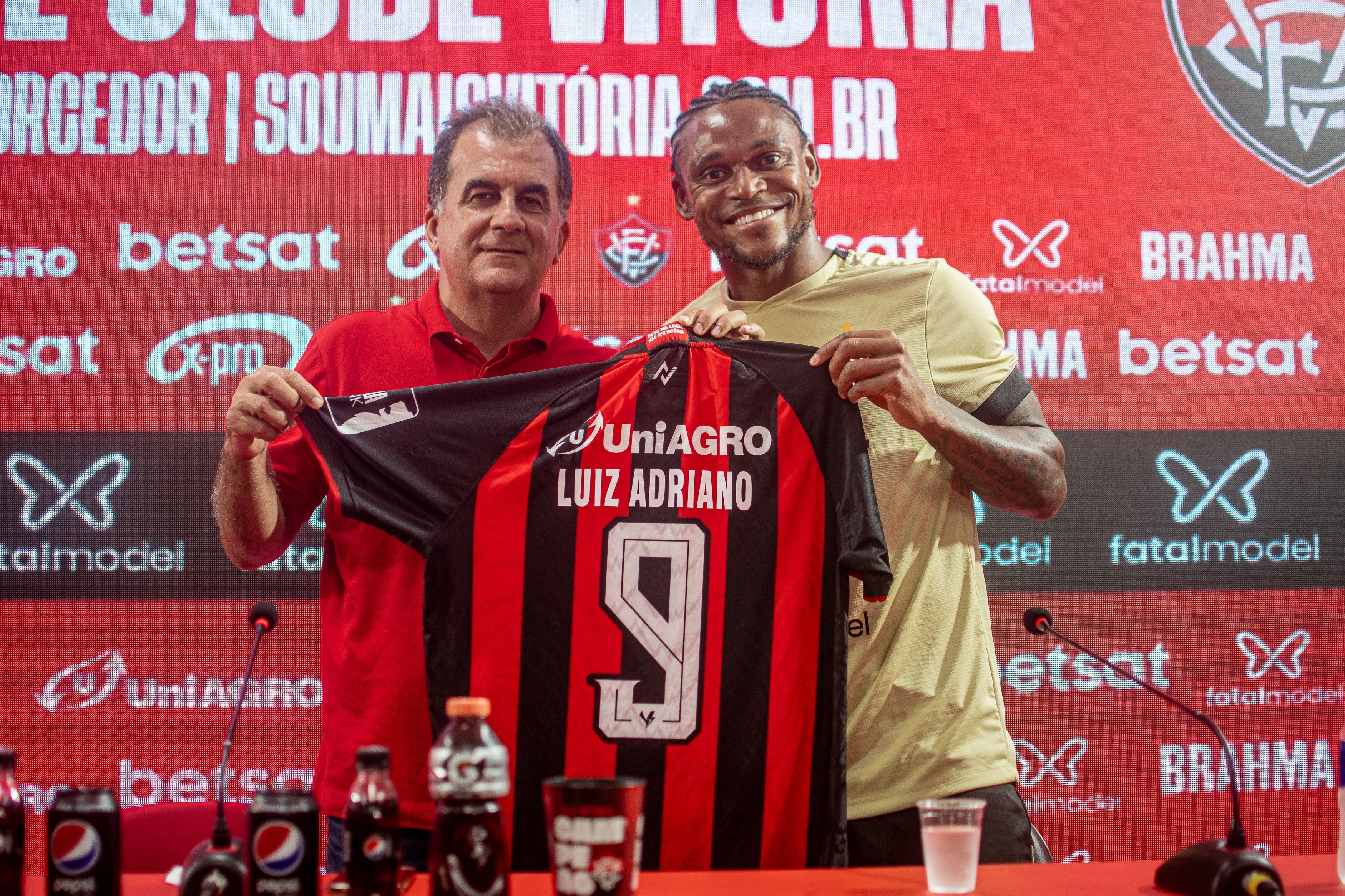 Luiz Adriano explica por que foi pouco aproveitado no Internacional
