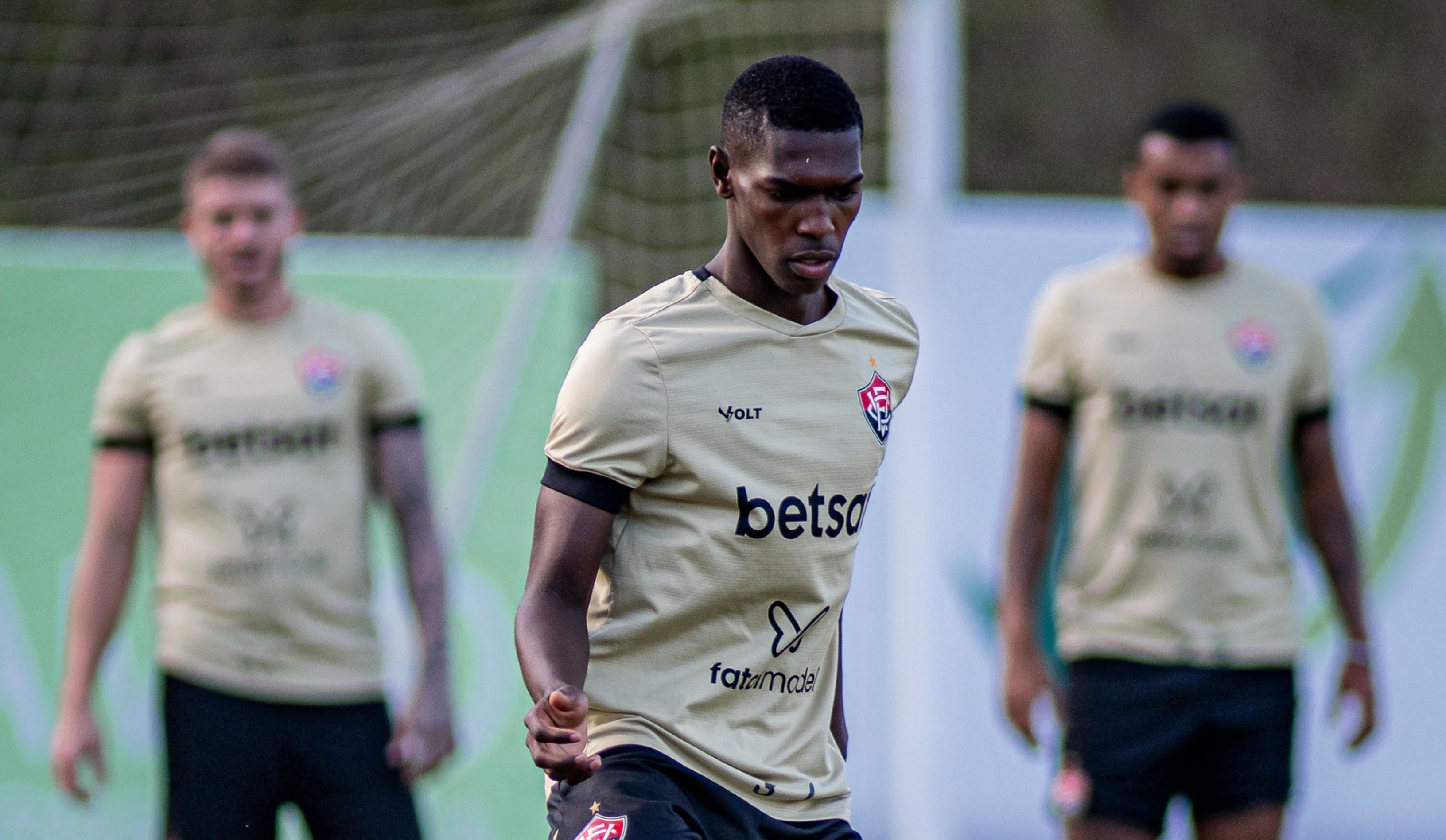 Vitória registra terceiro caso de catapora no elenco somente em agosto
