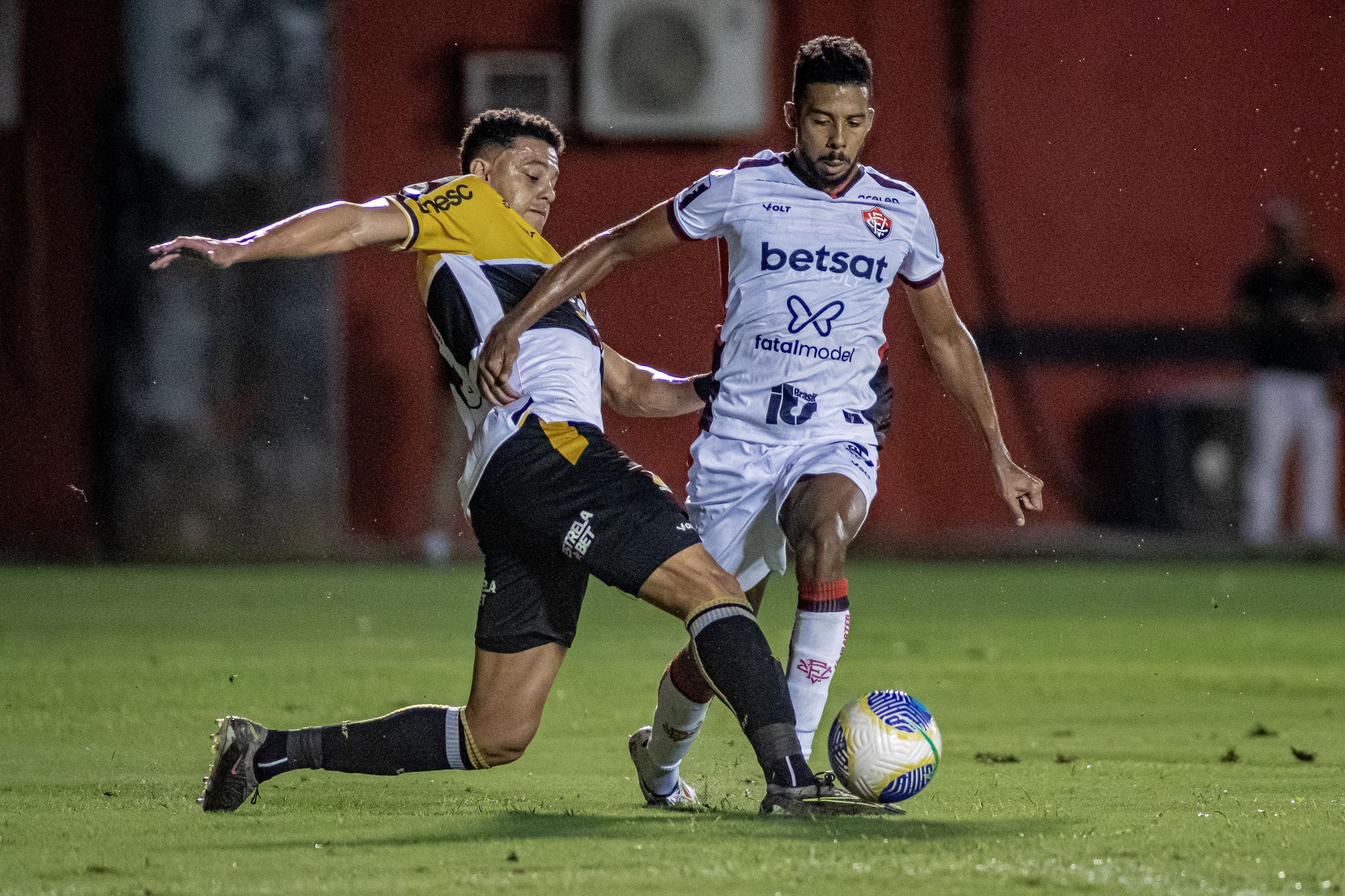 Vitória 2 x 1 Criciúma: veja gols e melhores momentos pelo Brasileiro