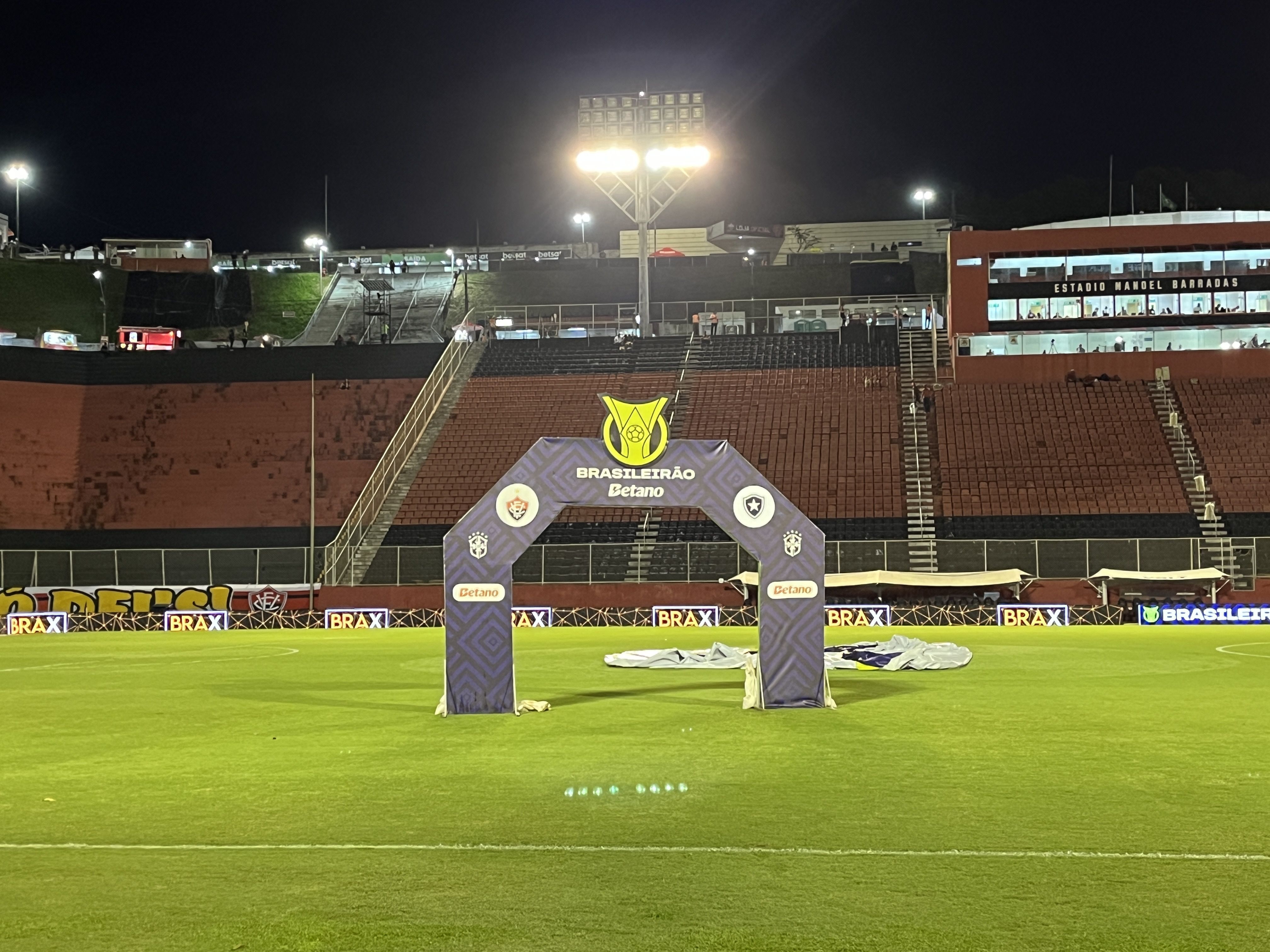 Vitória x Botafogo: escalações estão definidas para jogo do Brasileiro