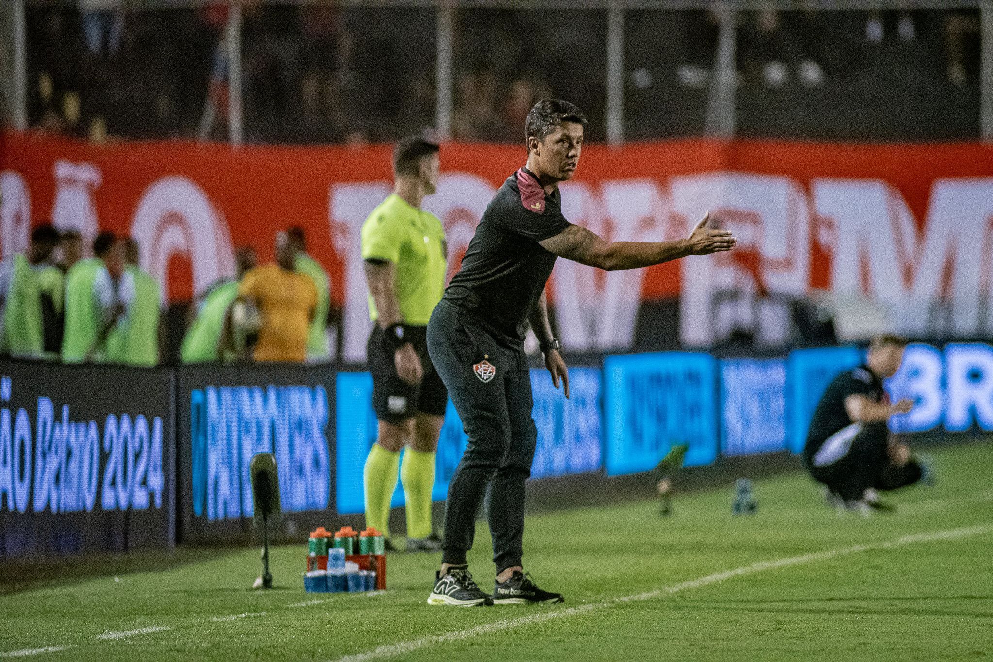 Afundado no Z4, Vitória sofreu gols em 84% dos jogos no Brasileirão