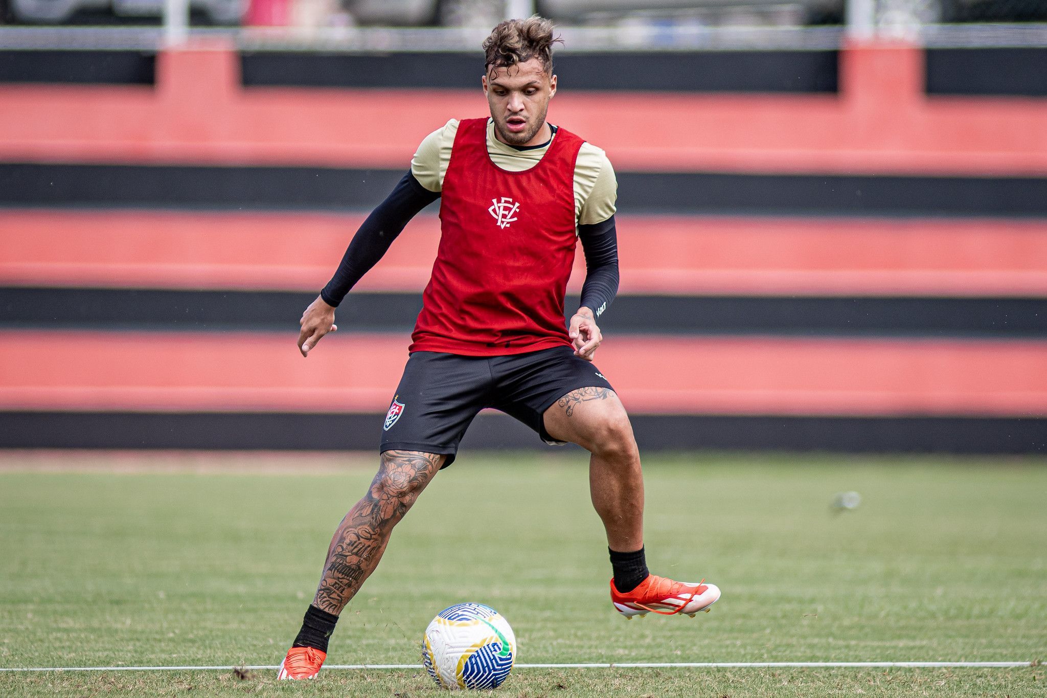 Titular? Daniel Jr revela o que pensa sobre sequência do ano no Vitória