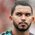 Fluminense faz proposta por Lucas Arcanjo, goleiro do Vitória