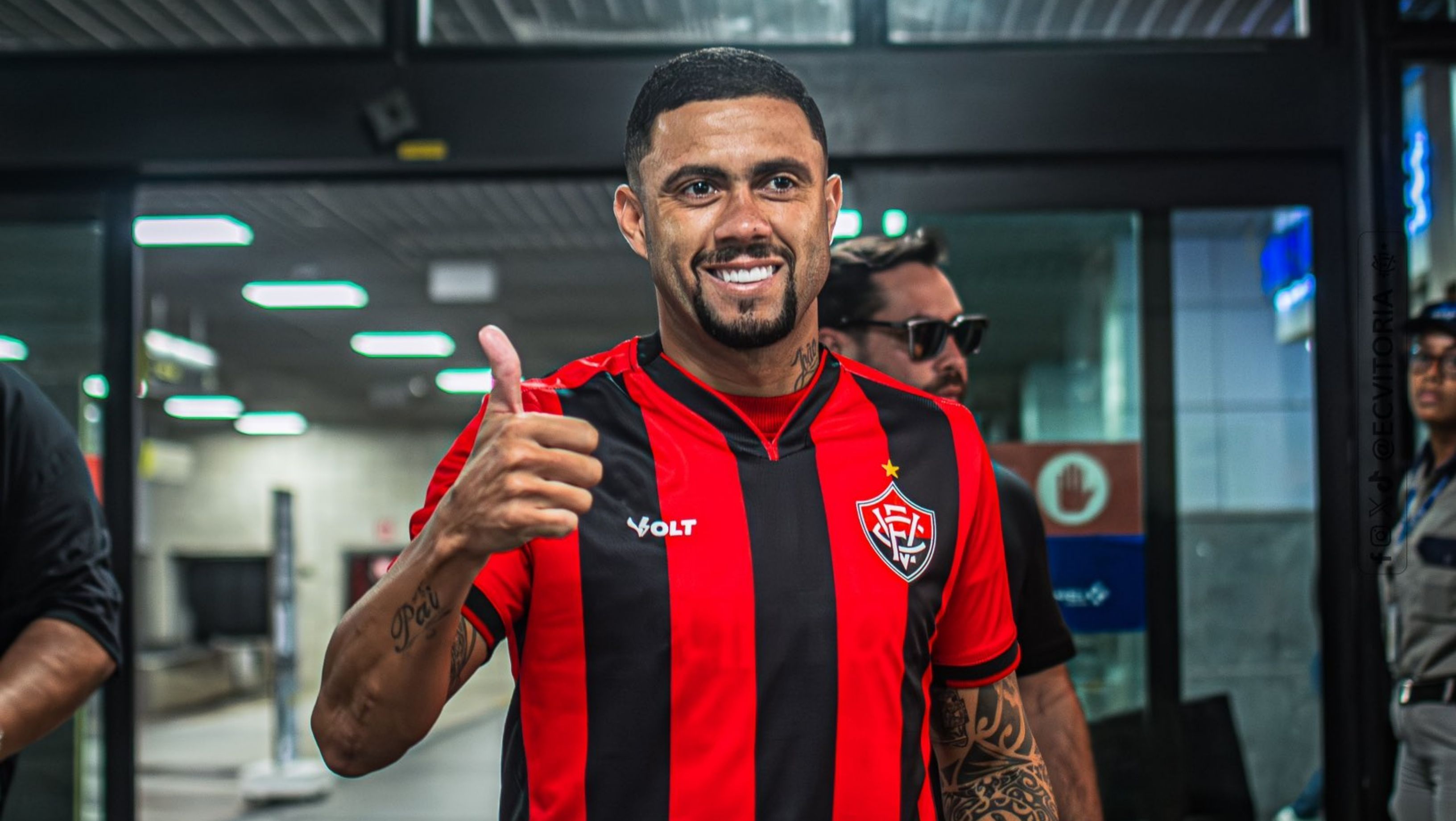 Ex-São Paulo, Wellington Rato chega a Salvador e se apresenta no Vitória