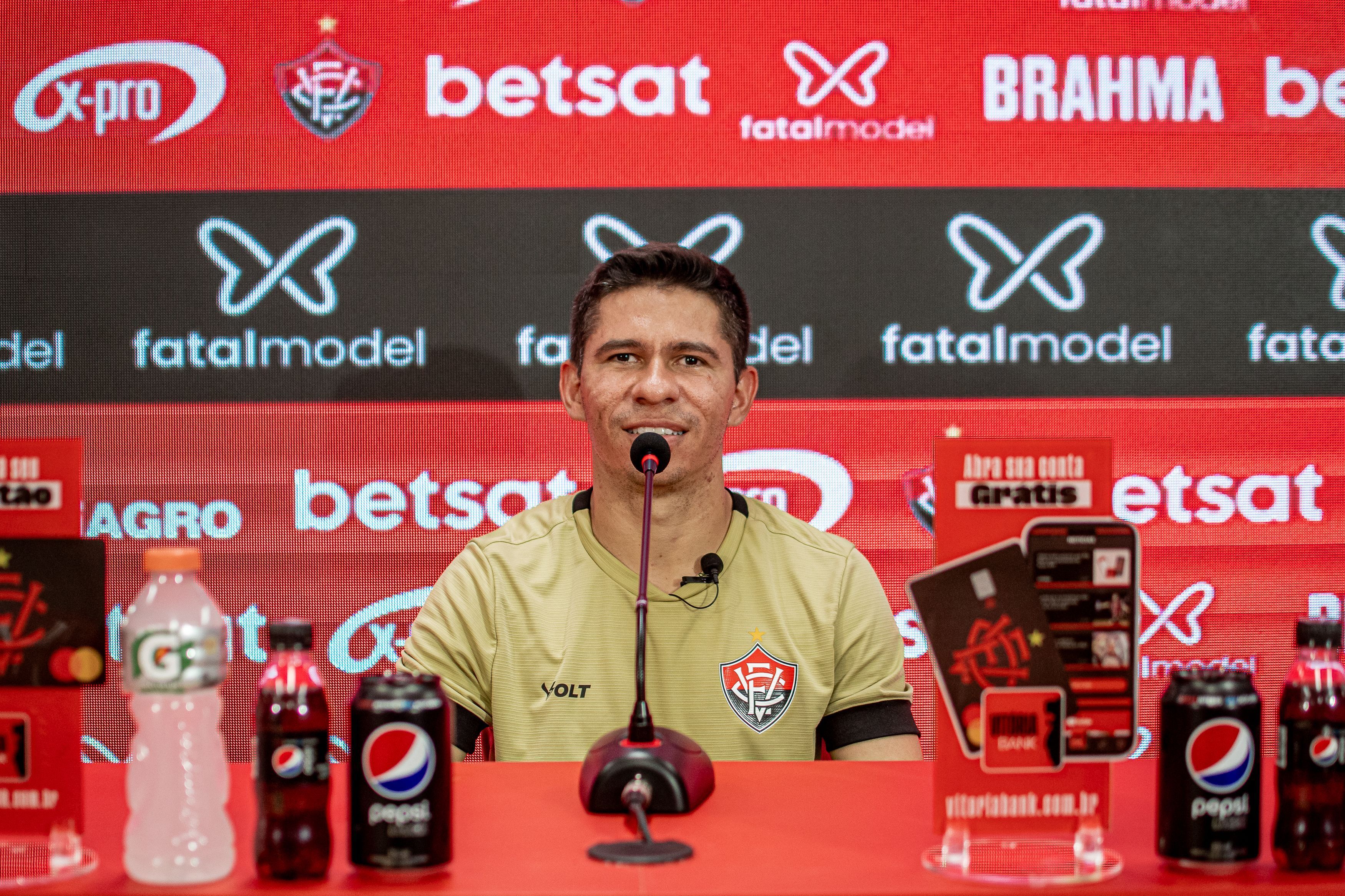 Ba-Vi: atacante do Vitória, Osvaldo defende provocações
