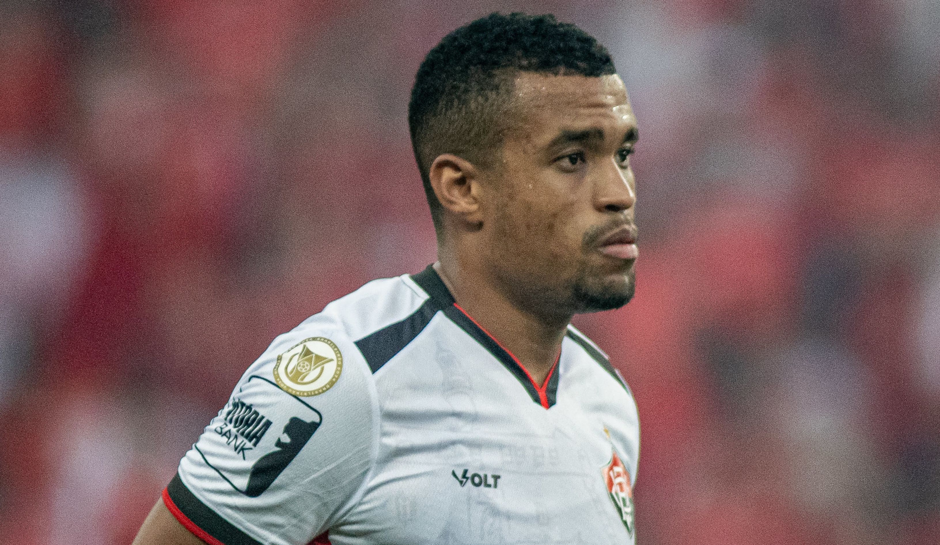 O Vitória vai comprar Alerrandro? Saiba valor de ex-Atlético e o que pensa diretoria