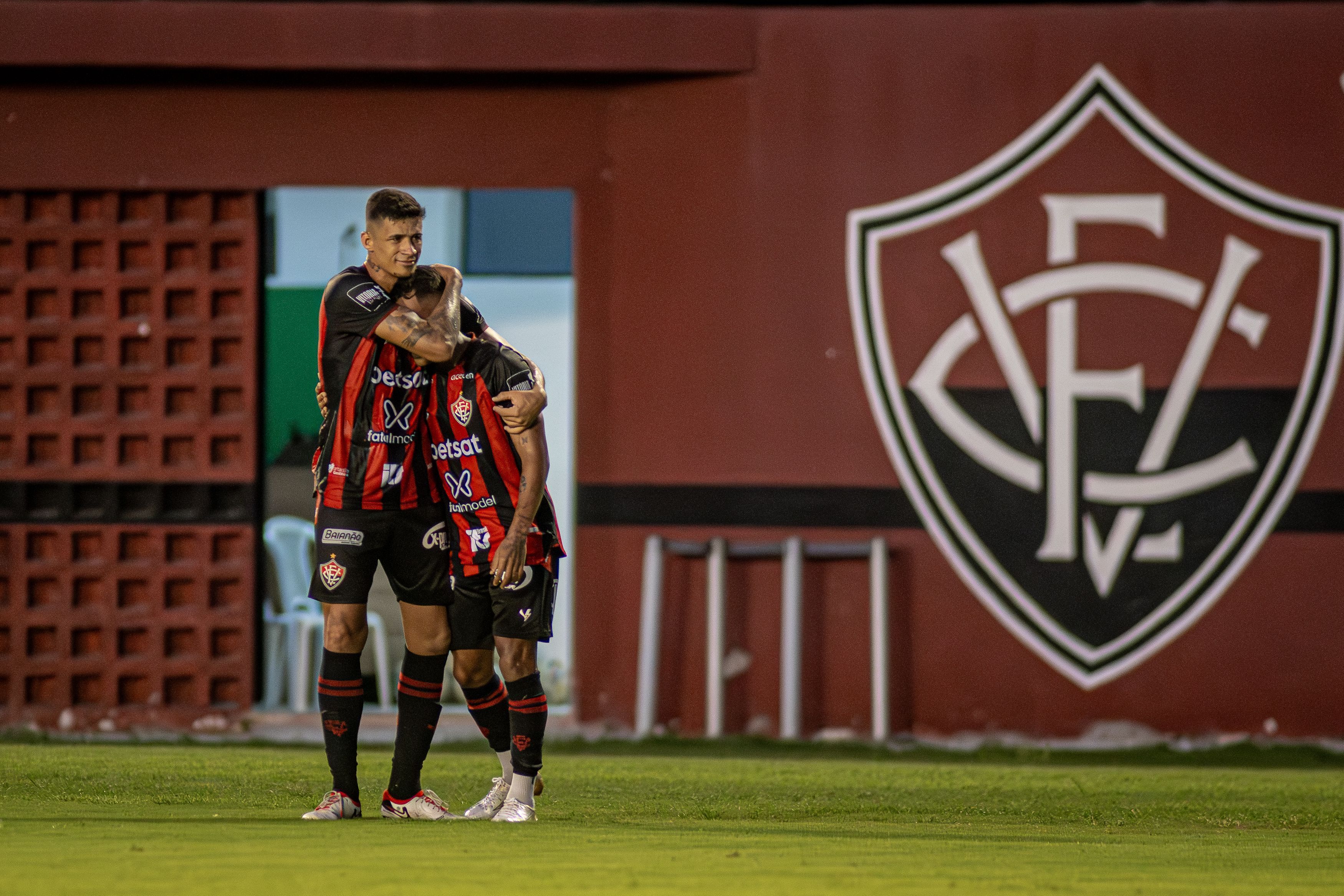 Com gol pelo Vitória, ex-América encerra jejum de dois anos e meio; entenda