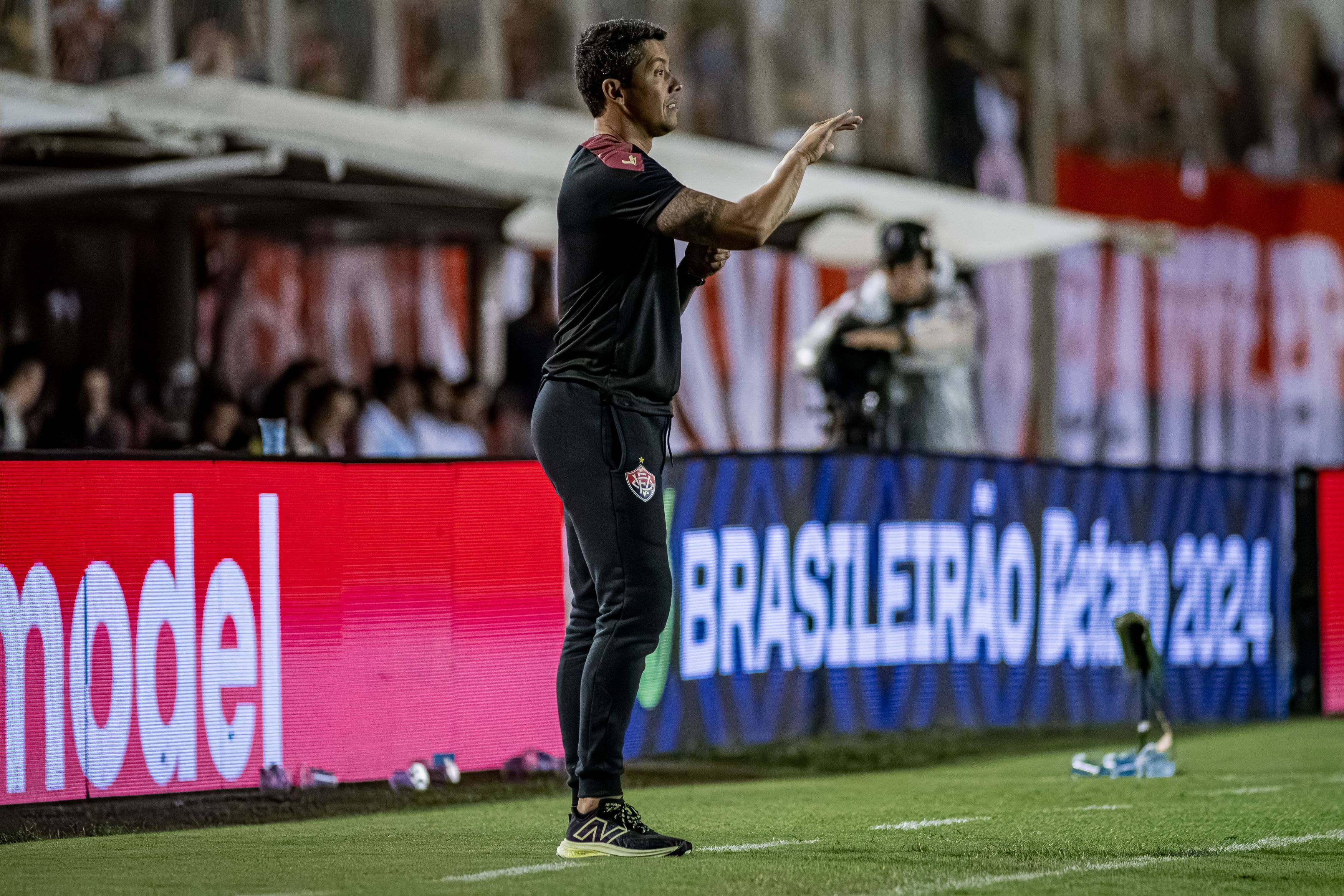 Carpini confirma contratação de dupla do Cruzeiro pelo Vitória e revela data de estreia