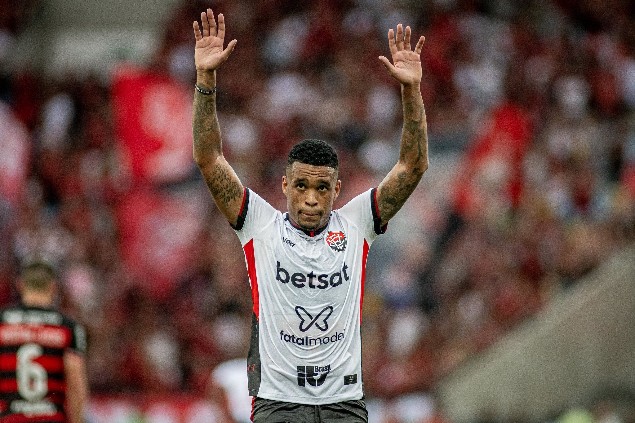 Vitória não chega a acordo com o RB Bragantino e deve ficar sem Alerrandro