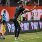 Estreante, Carpini aponta problemas do Vitória e cobra maior equilíbrio