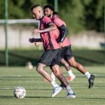 Com Luan e Daniel Jr, Vitória vence coletivo contra time da base
