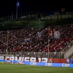 Vitória lança vaquinha para trocar alambrado e iluminação do Barradão