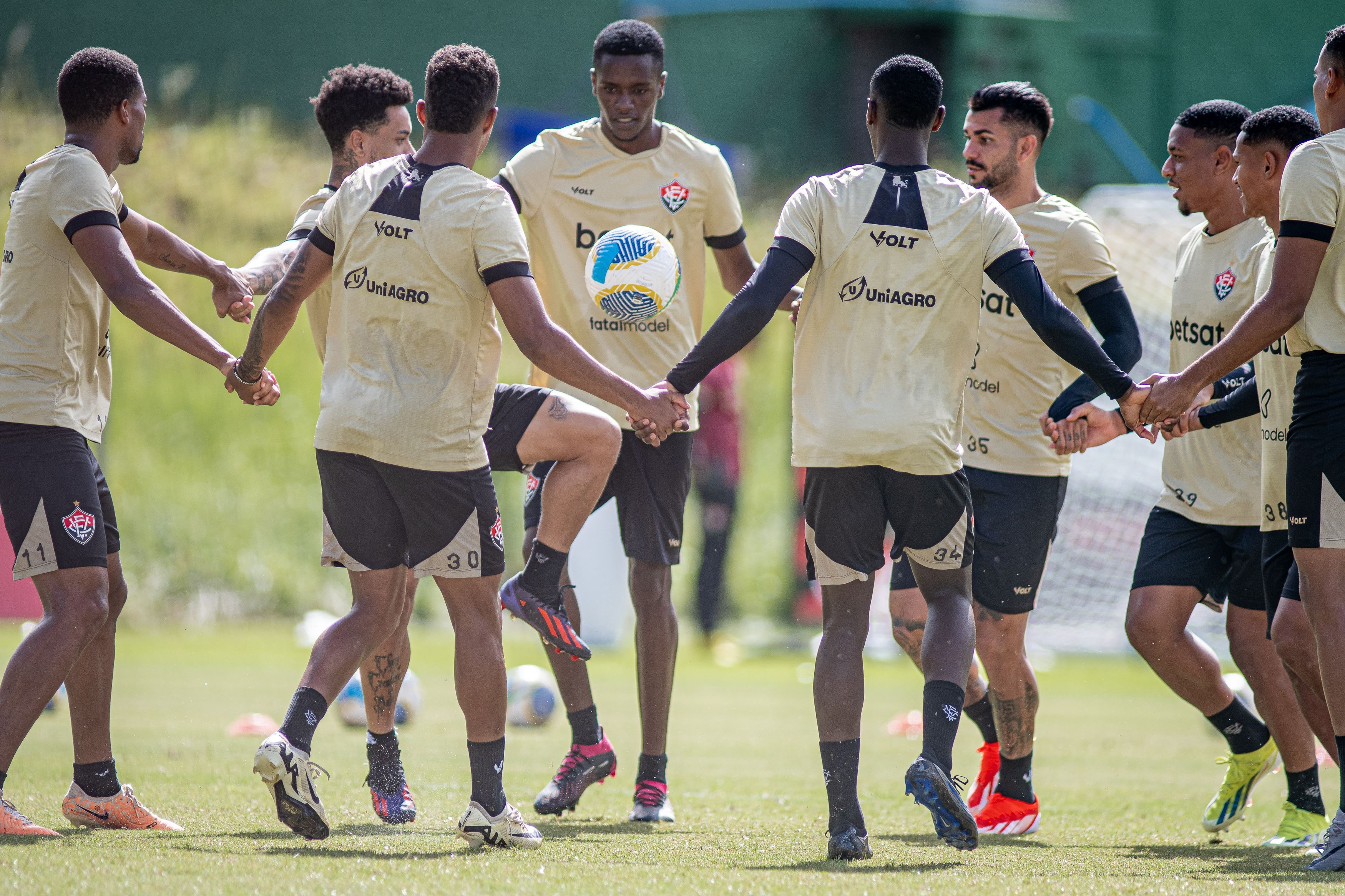 Vitória tem novidades entre relacionados para o jogo contra o Fortaleza