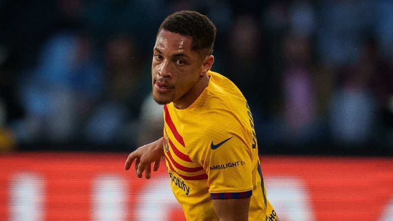 Vitor Roque de volta ao Brasil? Empresário abre o jogo sobre possibilidade