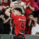 Barcelona define data para apresentação de Vitor Roque, ex-Athletico-PR