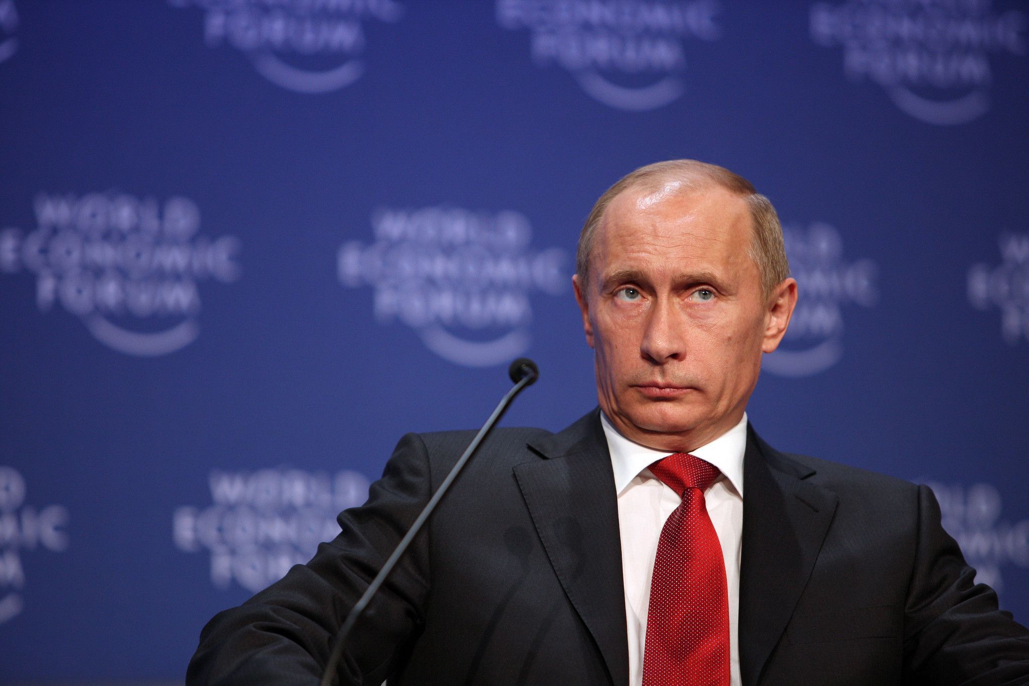 Putin parabeniza papa Leão XIV e diz que confia em 'diálogo construtivo' entre o Vaticano e a Rússia