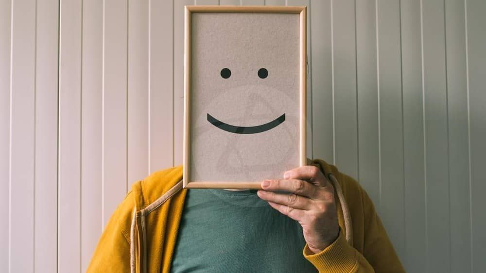 Positividade tóxica x otimismo: entenda a diferença entre elas