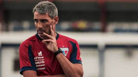 Vojvoda, técnico do Fortaleza, não gostou de ter que jogar na véspera de viagem