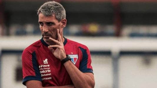Vojvoda, técnico do Fortaleza, não gostou de ter que jogar na véspera de viagem