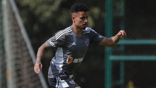 Volante Allan, ex-Atlético, que reforçará o Flamengo