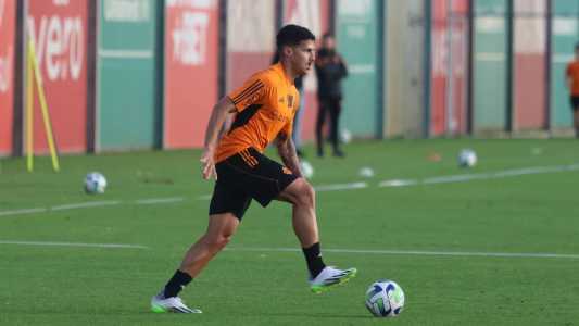 Volante Rômulo pode ser improvisado na lateral, assim como já foi utilizado pelo ex-técnico Mano Menezes