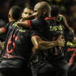 Enderson se derrete por volante do Sport: 'Ronaldo está jogando muito'