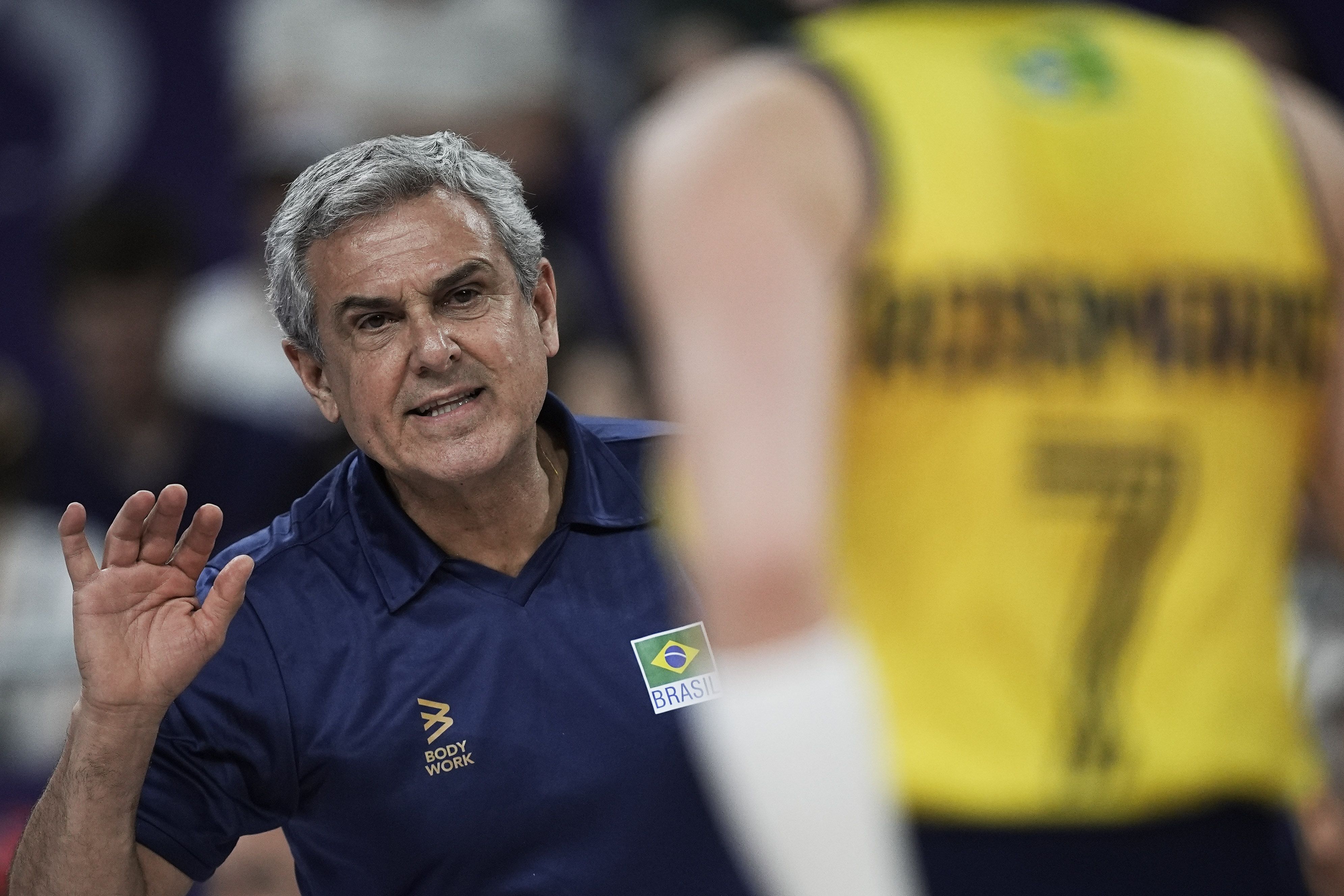 Vôlei Feminino: Zé Roberto Guimarães abre o jogo sobre frustração e mira bronze