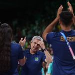 Zé Roberto reage à vitória da Seleção Brasileira Feminina de Vôlei em Paris