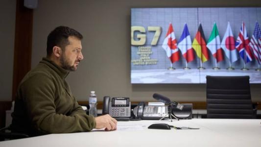 Volodymyr Zelensky participa do G7 e obtém apoio de integrantes