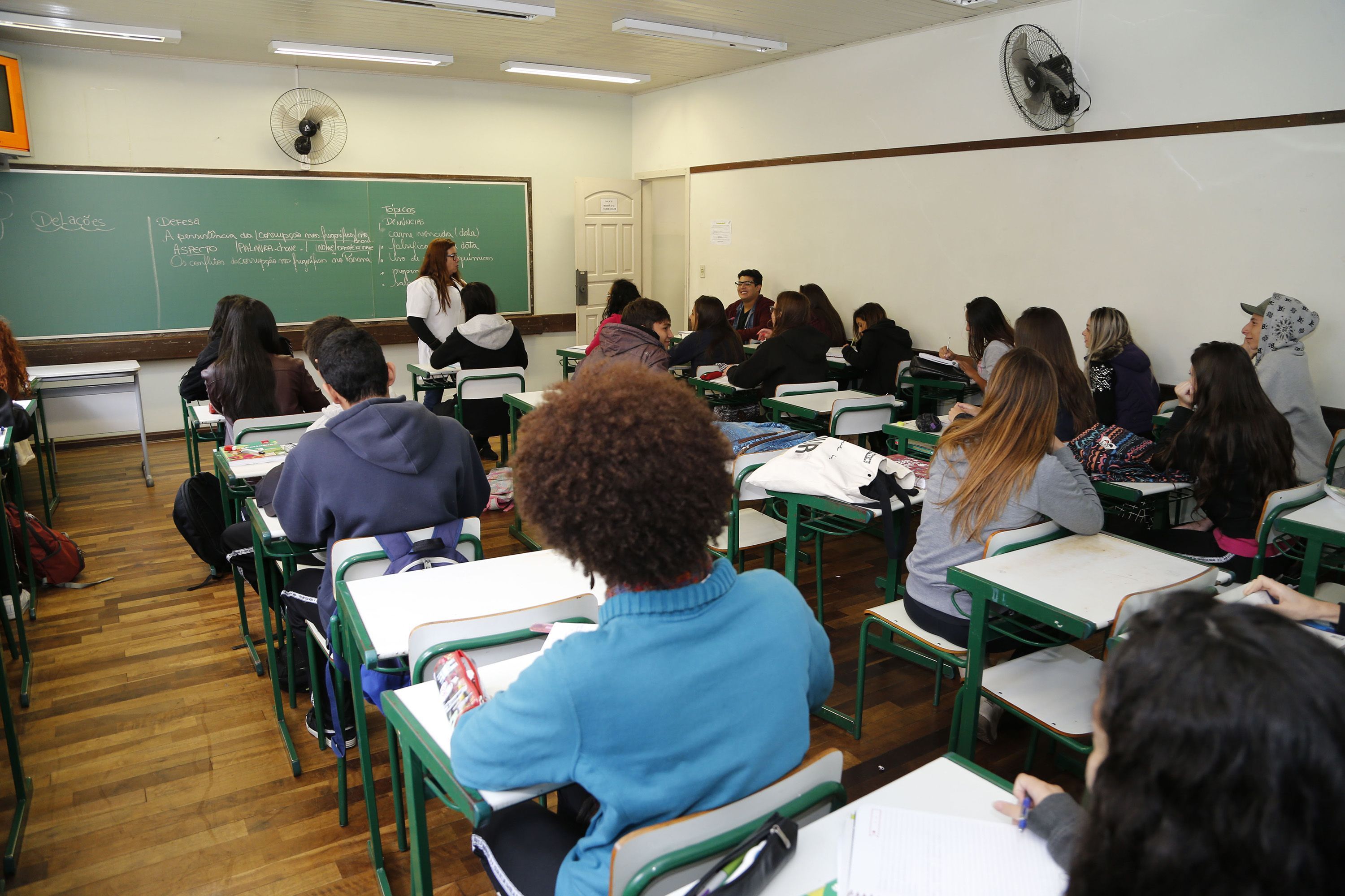 Alunos da rede municipal de Timóteo terão kits escolares
