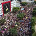 Carnaval de BH visto de cima: imagens áreas mostram dimensão dos blocos