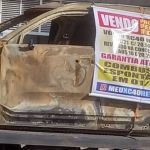 Vídeo: Volvo avaliado em R$ 250 mil pega fogo e dono coloca carcaça na porta de agência de Belo Horizonte