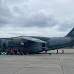 Nono voo para repatriação de brasileiros chega ao Brasil nesta segunda (23)