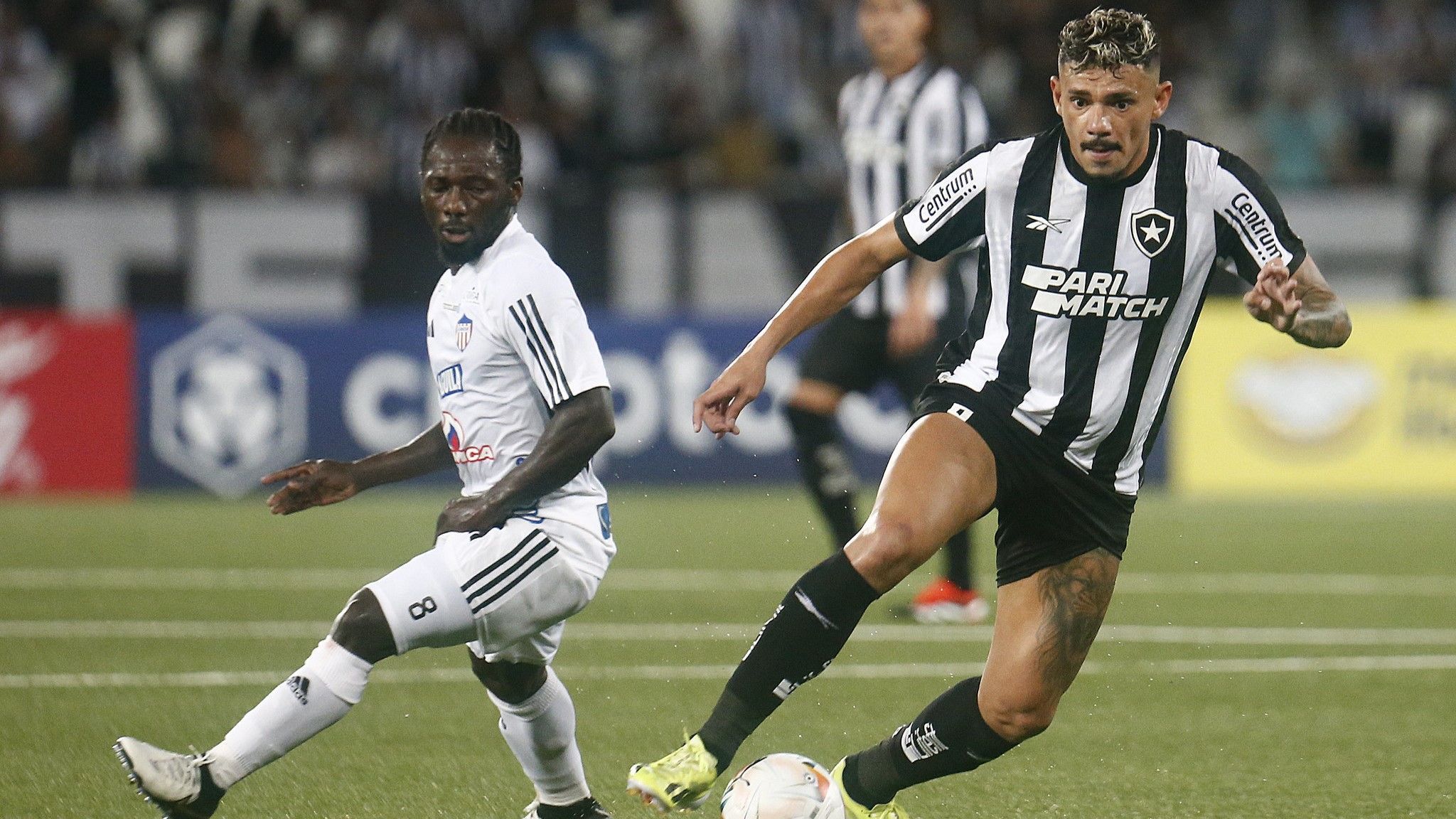 Botafogo enfrenta Junior Barranquilla pela liderança do grupo na Libertadores