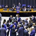 Câmara aprova urgência, e prorrogação da desoneração da folha será votada nesta quarta-feira