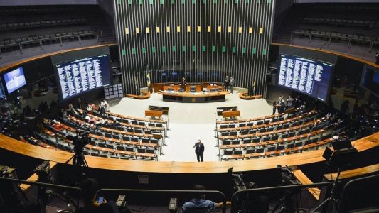 Votação da reforma tributária no plenário da Câmara dos Deputados deve acontecer nesta quinta-feira (6)
