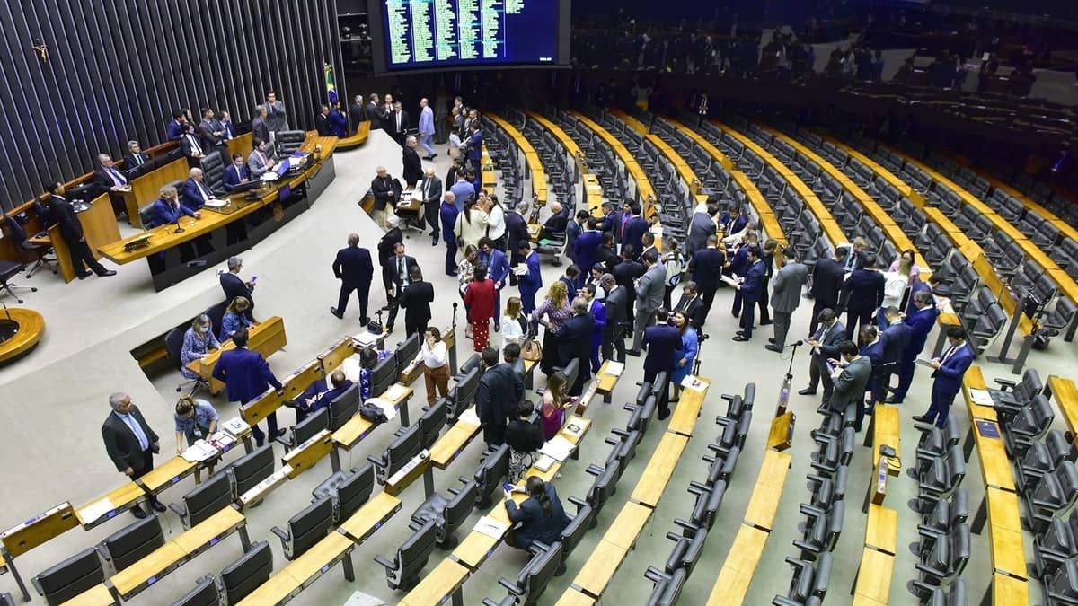 Voto de qualidade no Carf é aprovado e destrava pauta na Câmara; saiba o que muda