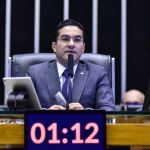 Vice-presidente da Câmara mantém acordo de Lira, e votação do PL das offshores será no dia 24