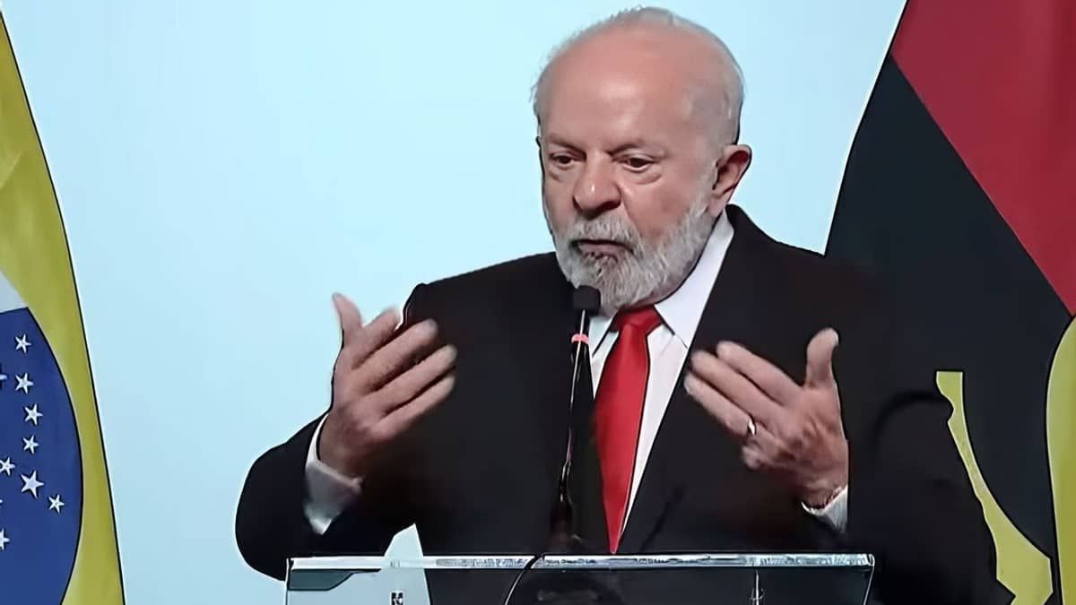 “Vou conversar com as companhias aéreas“, diz Lula em Angola sobre a falta de voos diretos para a África