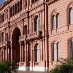 Filas e problemas nas urnas marcam eleições primárias na Argentina